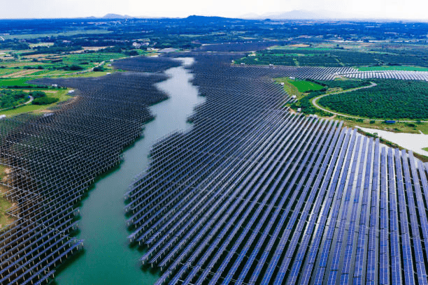 圖片來源：可商用圖庫/太陽能發電機介紹